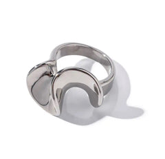 Eva Ring
